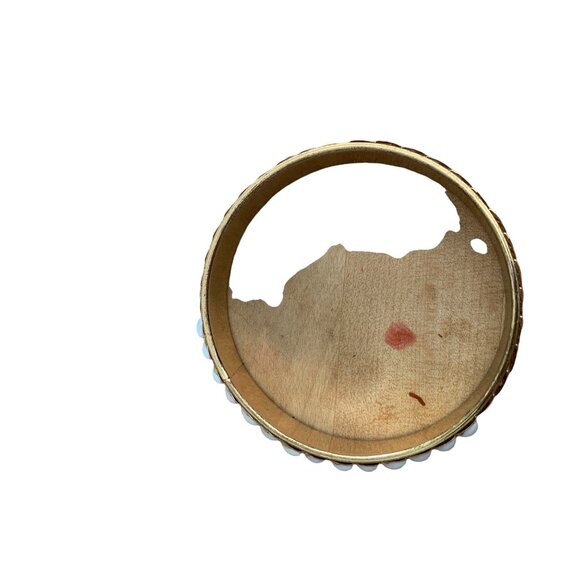 🍒 2/$20 🍒 Vintage White and Gold Leaf Pattern Bangle Bracelet - Picture 3 of 5